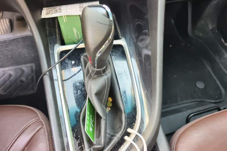 Used Buick GL6 2018 18T 6-Seater Prestige Model Gear Lever