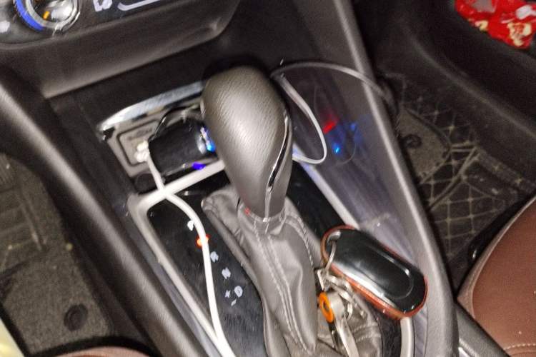 Used Buick GL6 2018 18T 6-Seater Prestige Model Gear Lever