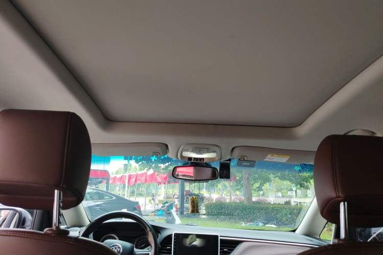 Used Buick GL6 2018 18T 6-Seater Prestige Model Headliner