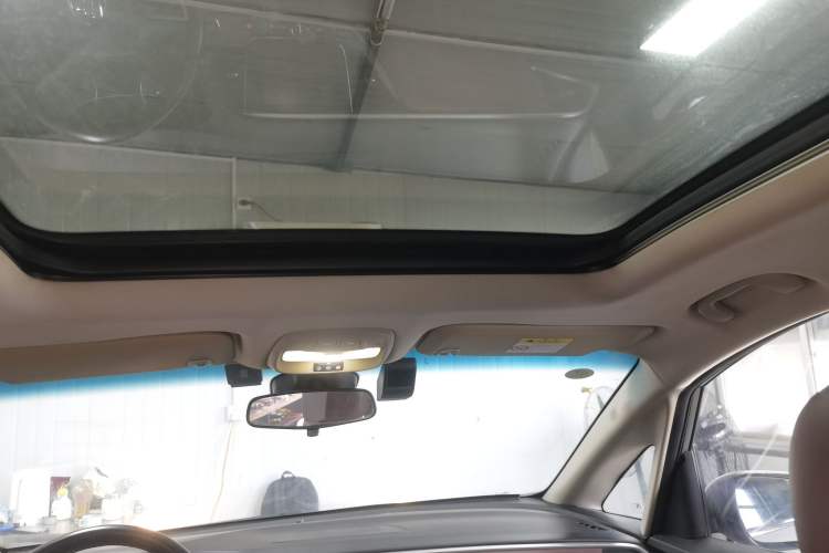 Used Buick GL6 2018 18T 6-Seater Luxury Model Headliner