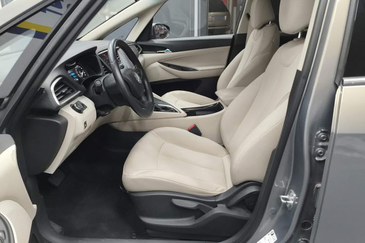 Used Buick GL6 2018 18T 6-Seater Elite Model Left Front Seat