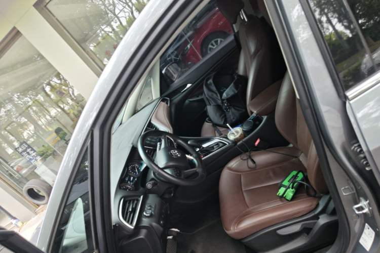 Used Buick GL6 2018 18T 6-Seater Prestige Model Left Front Seat