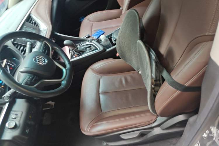 Used Buick GL6 2018 18T 6-Seater Prestige Model Left Front Seat