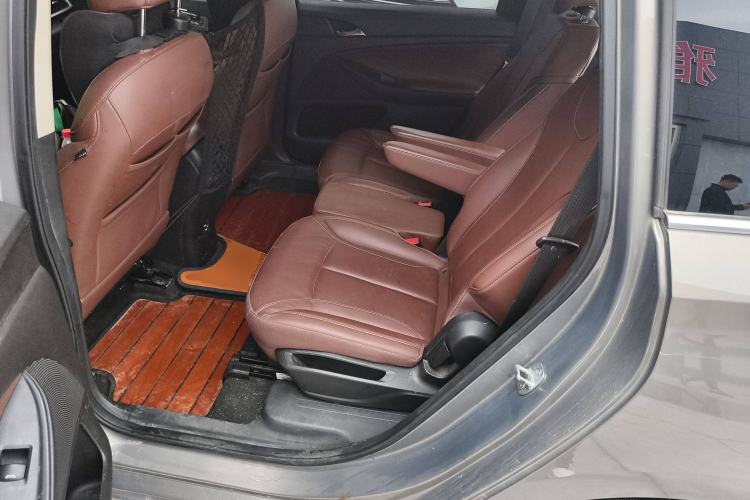 Used Buick GL6 2018 18T 6-Seater Luxury Model Left Rear Seat
