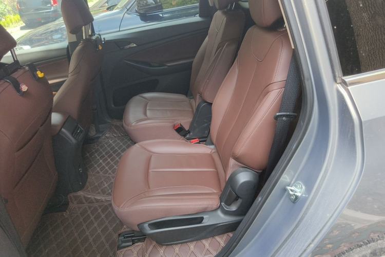 Used Buick GL6 2018 18T 6-Seater Luxury Model Left Rear Seat