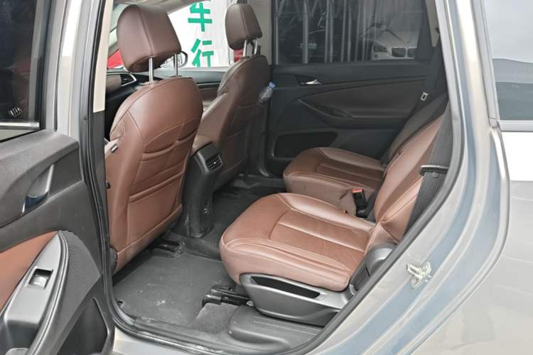 Used Buick GL6 2018 18T 6-Seater Luxury Model Left Rear Seat