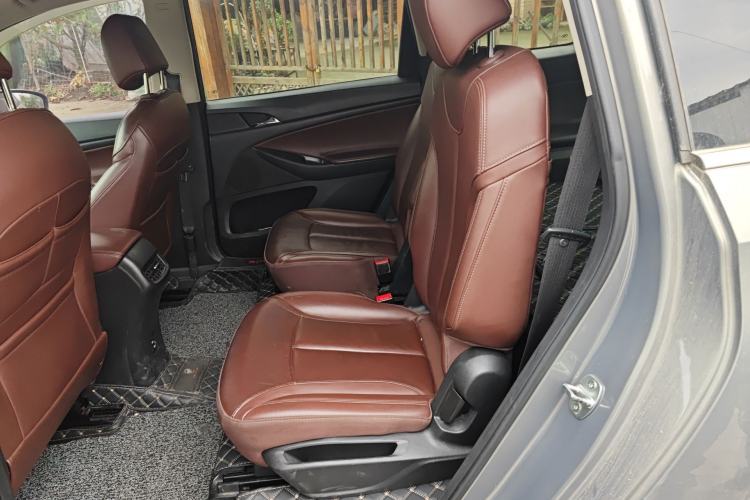 Used Buick GL6 2018 18T 6-Seater Luxury Model Left Rear Seat