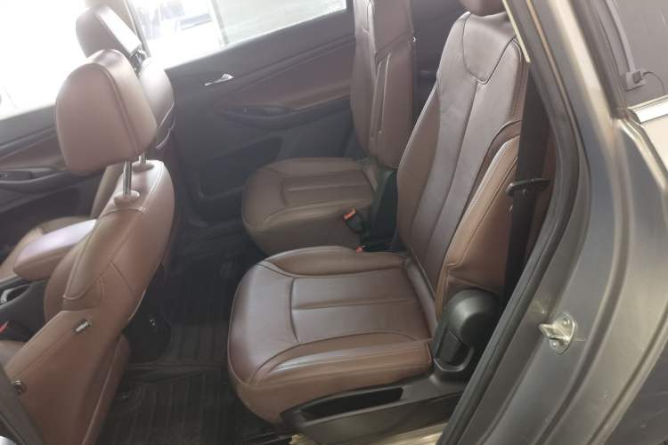 Used Buick GL6 2018 18T 6-Seater Luxury Model Left Rear Seat