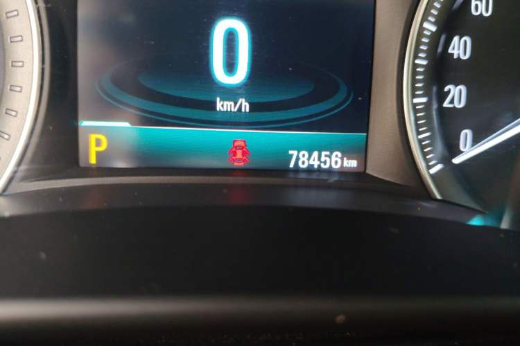 Used Buick GL6 2018 18T 6-Seater Prestige Model Odometer Close Up