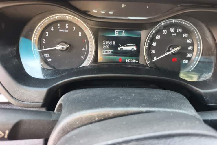 Used Buick GL6 2018 18T 6-Seater Prestige Model Odometer Close Up