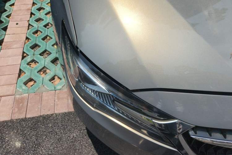Used Buick GL6 2018 18T 6-Seater Luxury Model Right Front Headlight