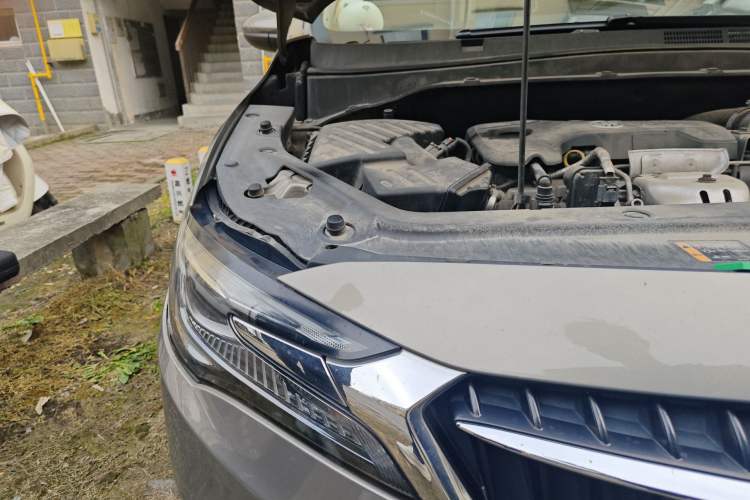 Used Buick GL6 2018 18T 6-Seater Luxury Model Right Front Headlight