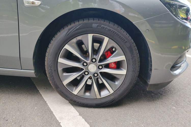Used Buick GL6 2018 18T 6-Seater Prestige Model Right Front Wheel Hub