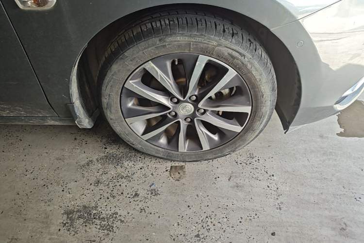 Used Buick GL6 2018 18T 6-Seater Prestige Model Right Front Wheel Hub