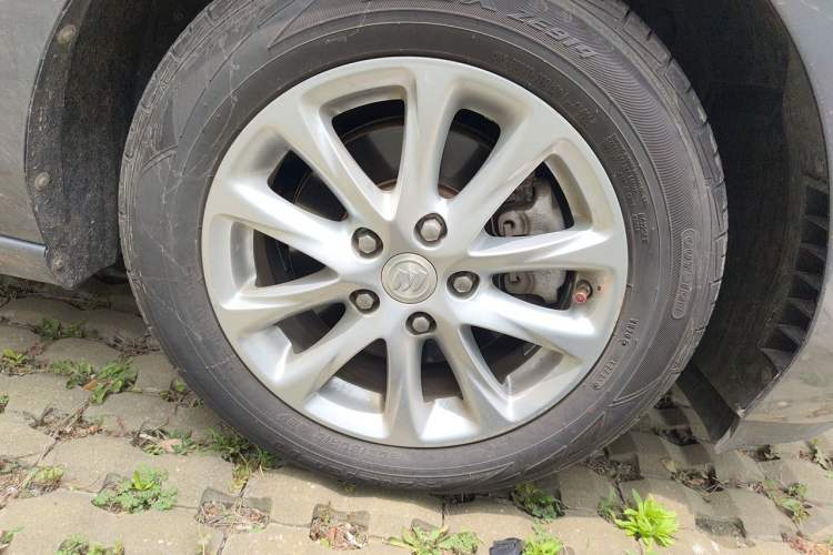 Used Buick GL6 2018 18T 6-Seater Elite Model Right Front Wheel Hub