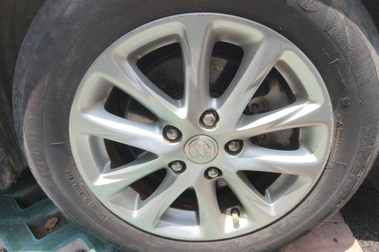 Used Buick GL6 2018 18T 6-Seater Luxury Model Right Front Wheel Hub