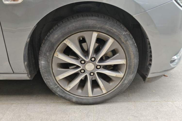 Used Buick GL6 2018 18T 6-Seater Prestige Model Right Front Wheel Hub