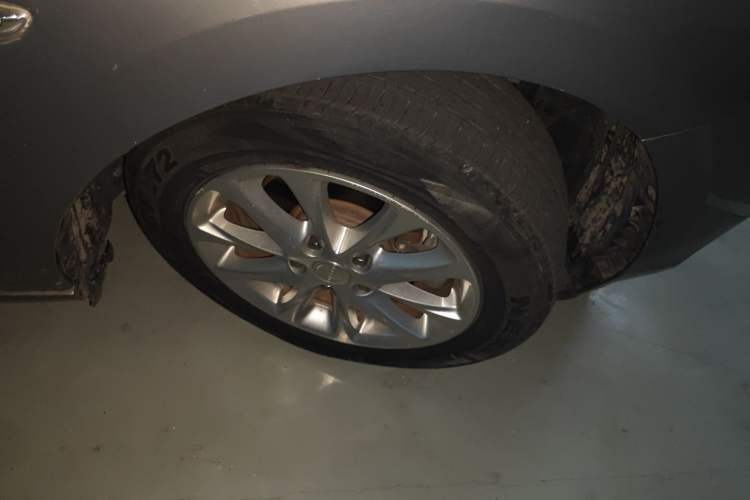 Used Buick GL6 2018 18T 6-Seater Elite Model Right Front Wheel Hub