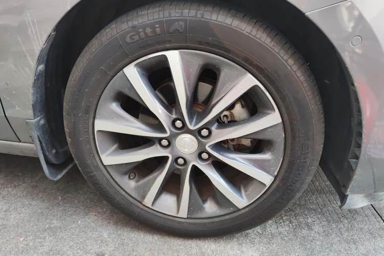 Used Buick GL6 2018 18T 6-Seater Prestige Model Right Front Wheel Hub