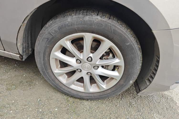 Used Buick GL6 2018 18T 6-Seater Luxury Model Right Front Wheel Hub