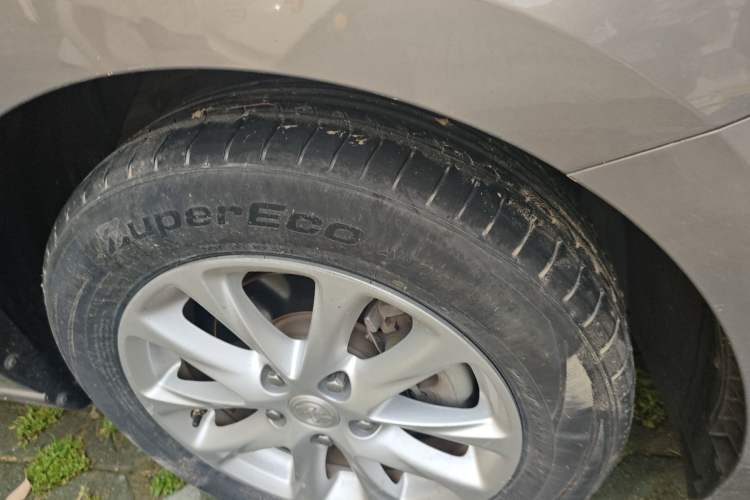 Used Buick GL6 2018 18T 6-Seater Luxury Model Right Front Wheel Hub