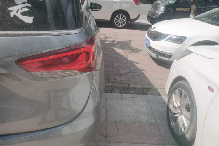 Used Buick GL6 2018 18T 6-Seater Luxury Model Right Rear Taillight