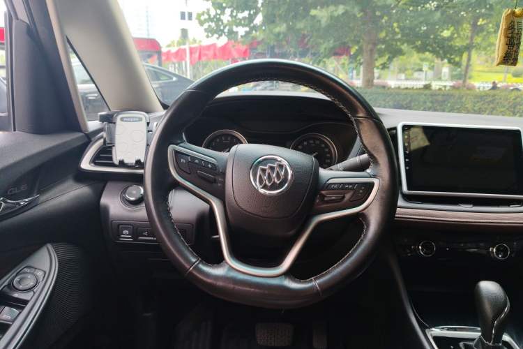 Used Buick GL6 2018 18T 6-Seater Prestige Model Steering Wheel