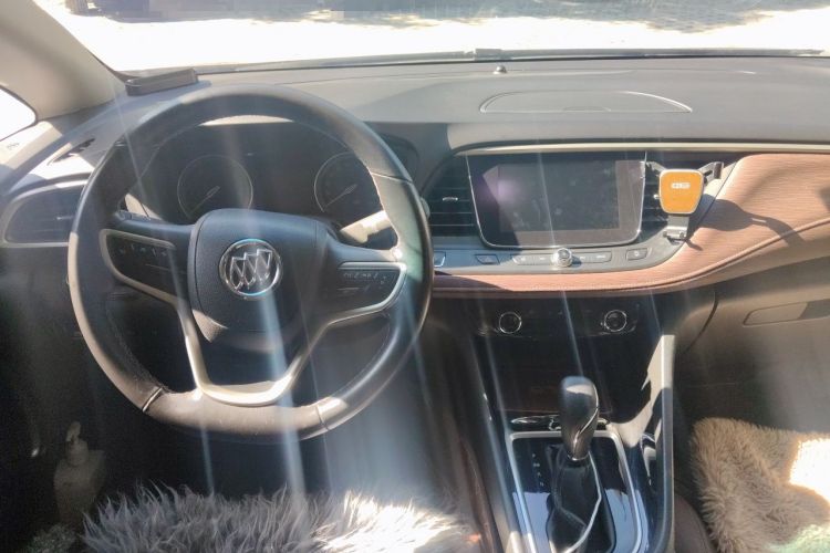 Used Buick GL6 2018 18T 6-Seater Prestige Model Steering Wheel