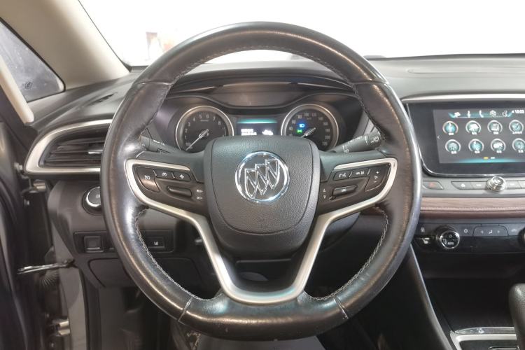 Used Buick GL6 2018 18T 6-Seater Luxury Model Steering Wheel