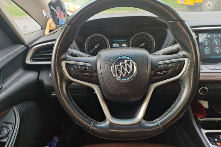 Used Buick GL6 2018 18T 6-Seater Luxury Model Steering Wheel