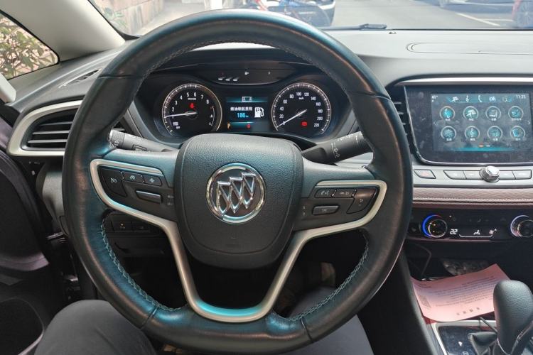 Used Buick GL6 2018 18T 6-Seater Prestige Model Steering Wheel