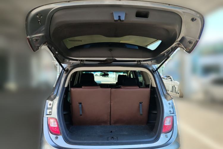 Used Buick GL6  Trunk