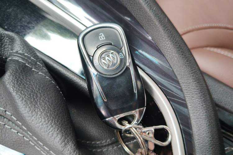 Used Buick GL6 2018 18T 6-Seater Prestige Model Vehicle Key