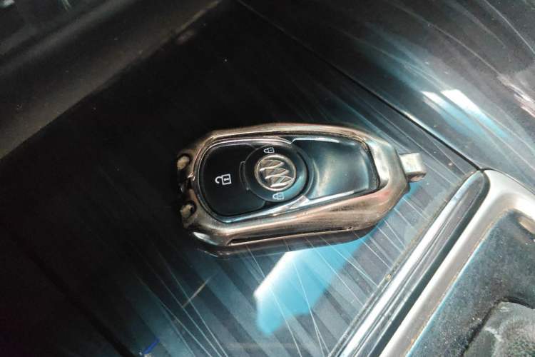 Used Buick GL6 2018 18T 6-Seater Luxury Model Vehicle Key