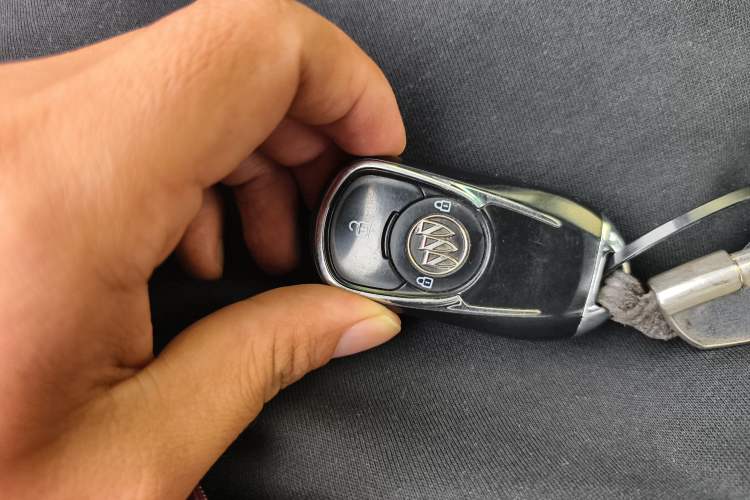 Used Buick GL6 2018 18T 6-Seater Luxury Model Vehicle Key
