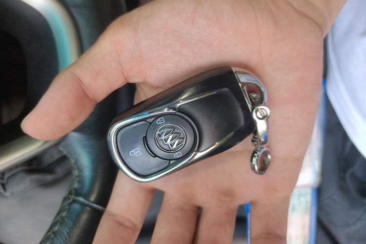 Used Buick GL6 2018 18T 6-Seater Luxury Model Vehicle Key