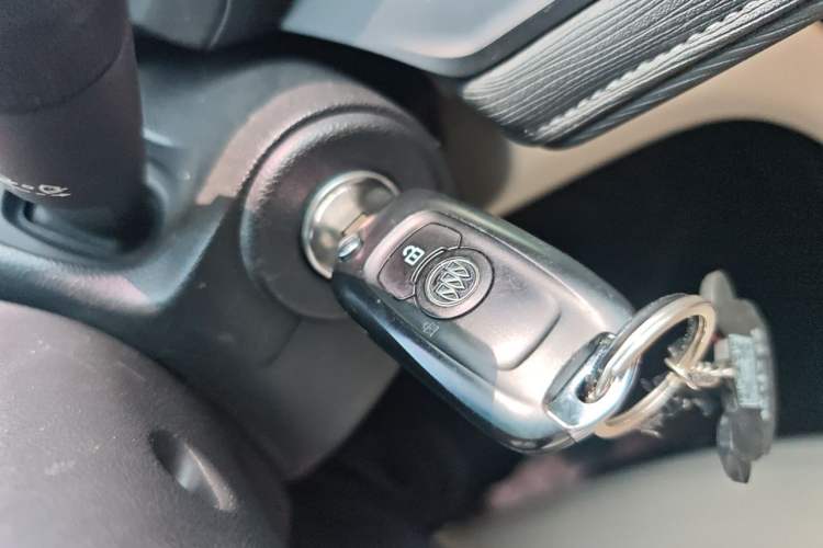 Used Buick GL6 2018 18T 6-Seater Elite Model Vehicle Key