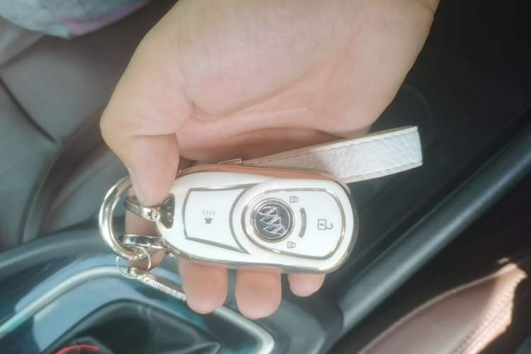 Used Buick GL6 2018 18T 6-Seater Luxury Model Vehicle Key