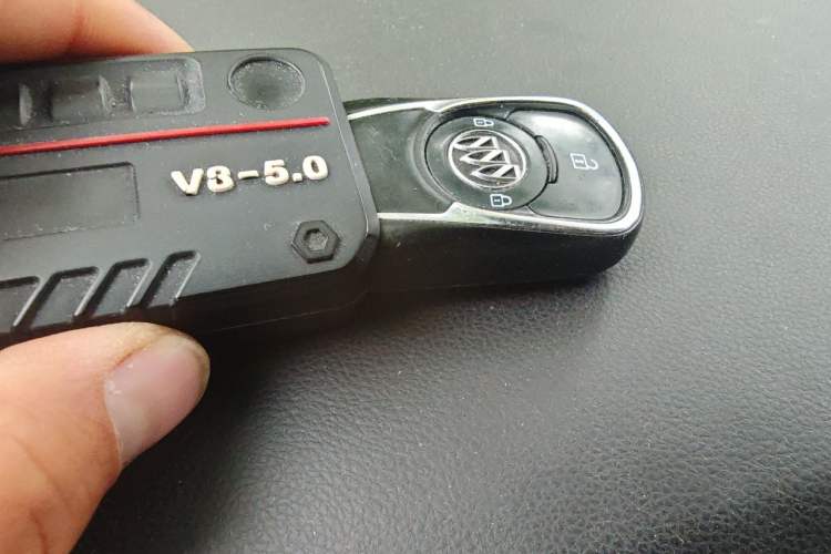 Used Buick GL6 2018 18T 6-Seater Luxury Model Vehicle Key