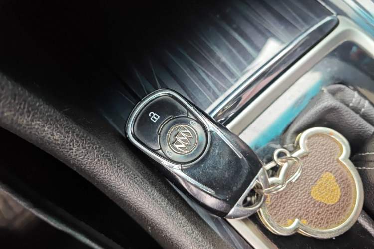 Used Buick GL6 2018 18T 6-Seater Luxury Model Vehicle Key