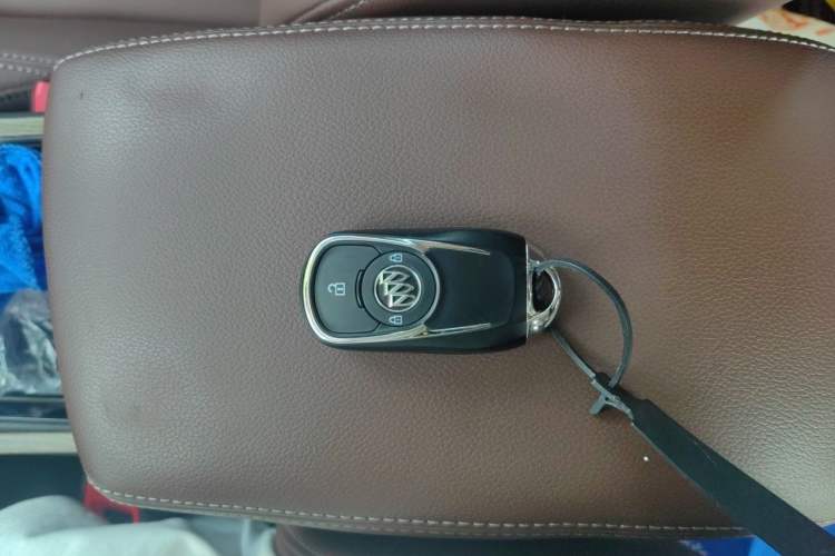 Used Buick GL6 2018 18T 5-seat Luxury Model Vehicle Key
