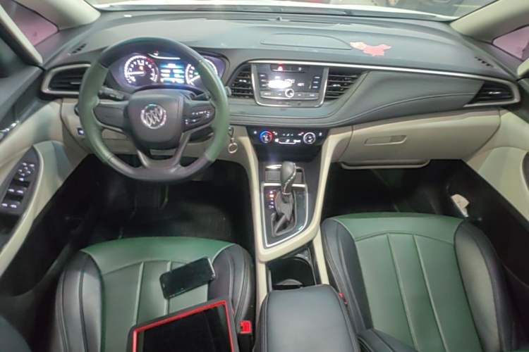 Used Buick GL6 2018 18T 6-Seater Elite Model Center Console