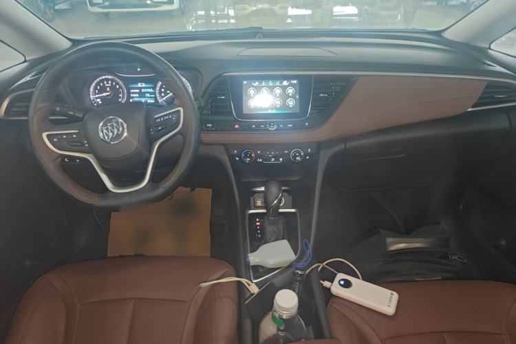 Used Buick GL6 2018 18T 6-Seater Prestige Model Center Console
