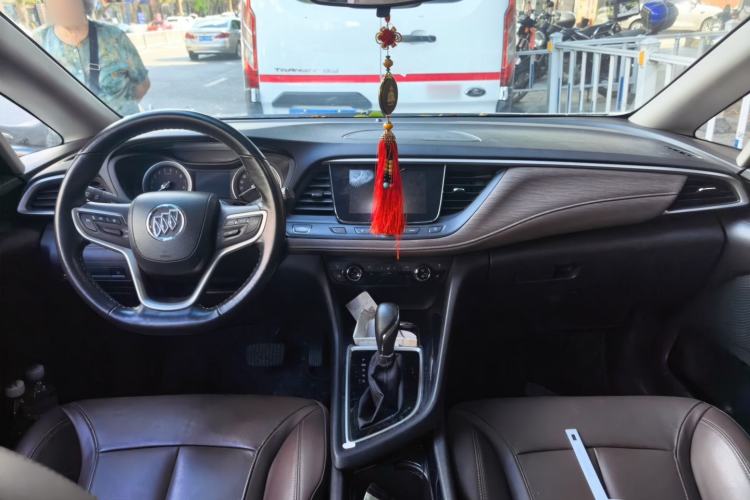 Used Buick GL6 2018 18T 6-Seater Luxury Model Center Console