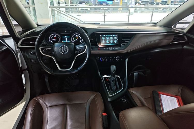 Used Buick GL6 2018 18T 6-Seater Luxury Model Center Console