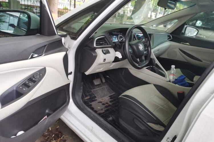 Used Buick GL6 2018 18T 6-Seater Elite Model Driver Seat