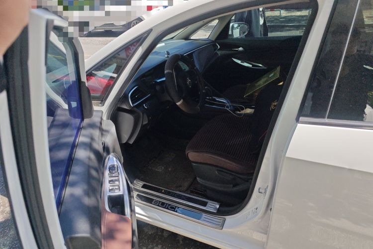 Used Buick GL6 2018 18T 6-Seater Luxury Model Driver Seat