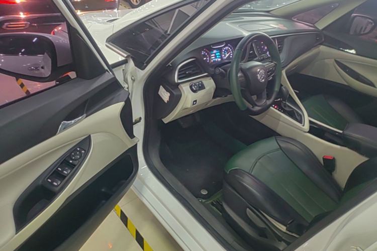 Used Buick GL6 2018 18T 6-Seater Elite Model Driver Seat