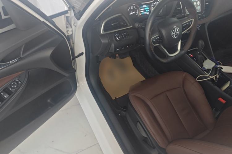 Used Buick GL6 2018 18T 6-Seater Prestige Model Driver Seat