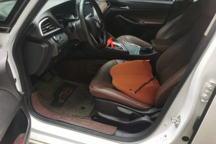 Used Buick GL6 2018 18T 6-Seater Luxury Model Driver Seat